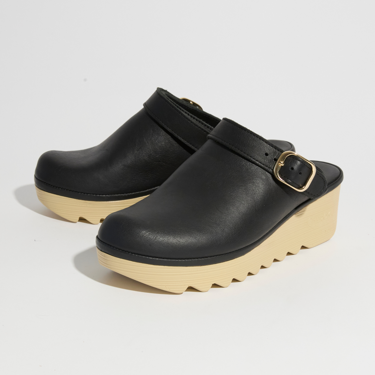 Jenny With A Buckle - Black