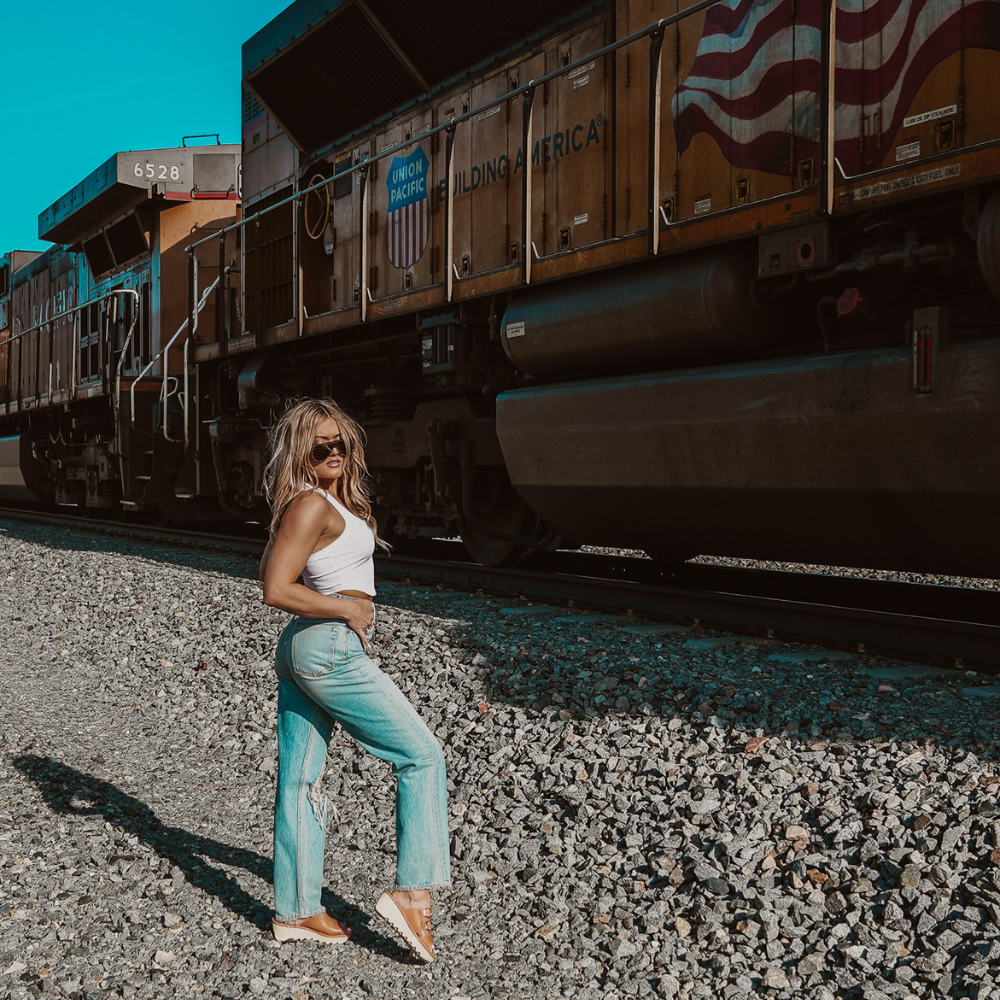 Charlotte Mid Beep - Natural Leather