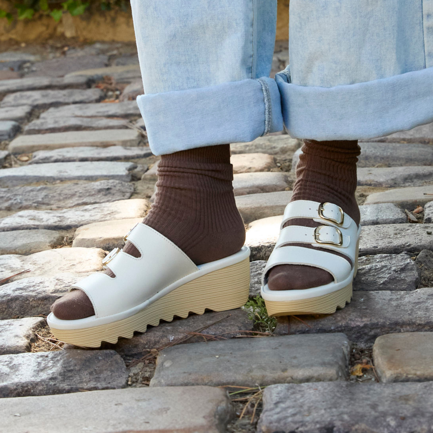 Brown Ruffle Socks - 1 Pair