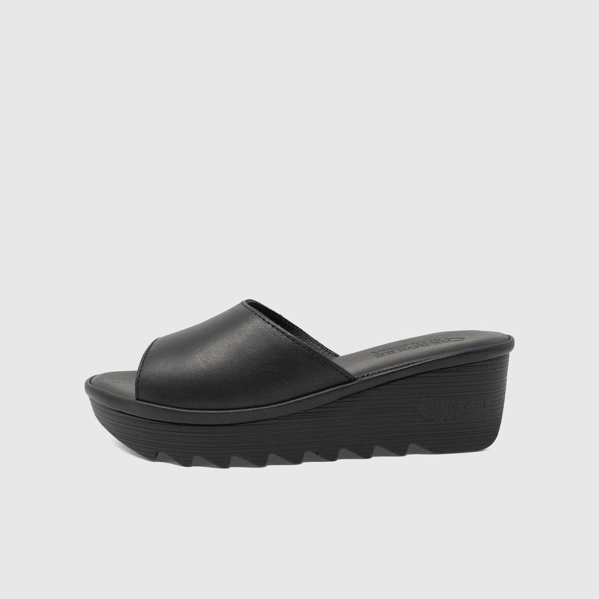 Cindy Mid Beep - Black with Black Bottom